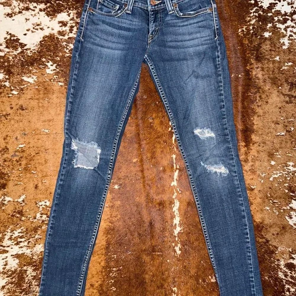 Levi-s Women's Blue and Navy Jeans